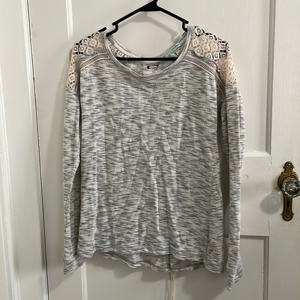 Long sleeve, tie up the back shirt